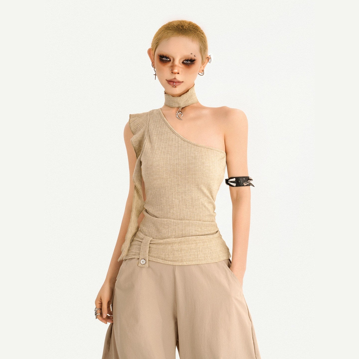 Nico_Molly_Khaki_Padded_Slim_Street_Style_Casual_Travel_Youth_Off_Shoulder_Crop_Tops_MISSTT