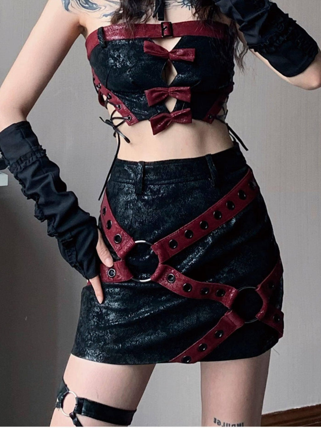 WSW Original Cropped Strapless Polyester Red Black Women Tube Tops / Bandeaus