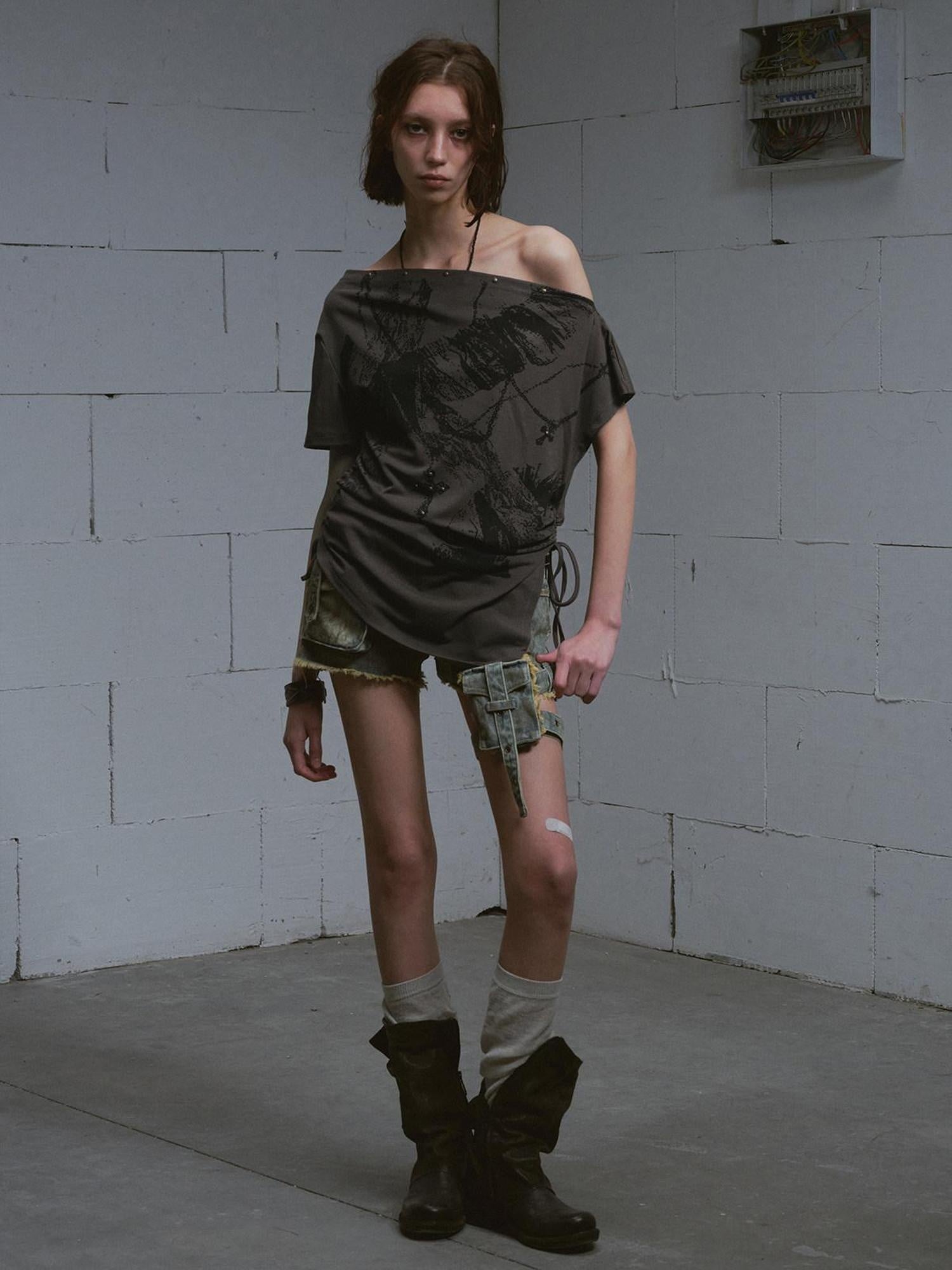 Cest Nous Lightweight Cotton Loose Punk Graffiti Asymmetric Tie Women Offshouldercroptops