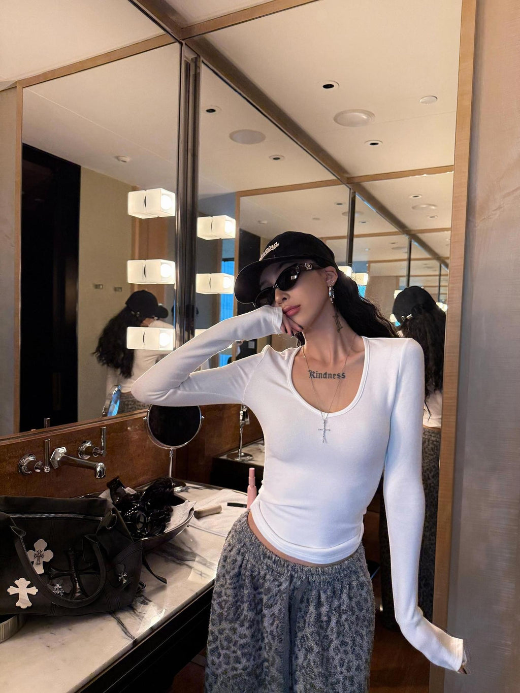 ZERO Cozy Viscose V-neck Slim Fit Casual Long Sleeve Women Solid Knitwear