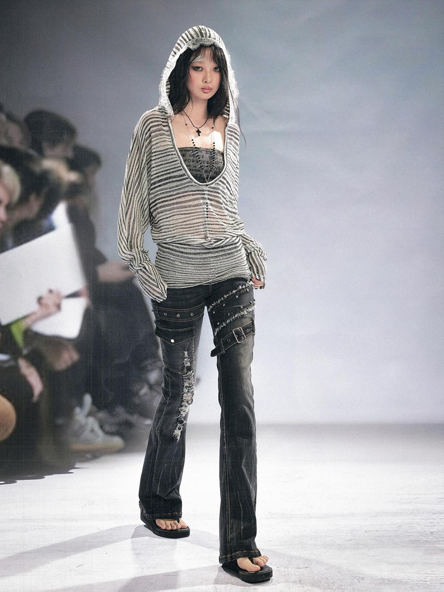 Cest Nous Studded Straight Leg Low Rise Slight Stretch Zip Fly Women Washed Black Jeans