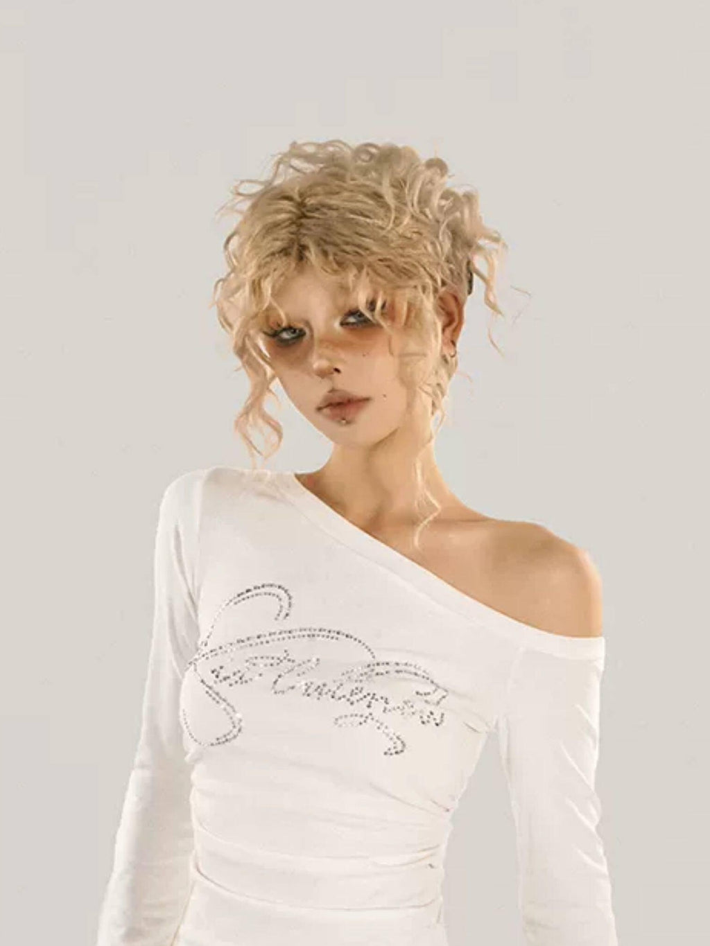 Nico Molly Rhinestone Print Slim One Shoulder Sexy Women Text Long Sleeve T-Shirts